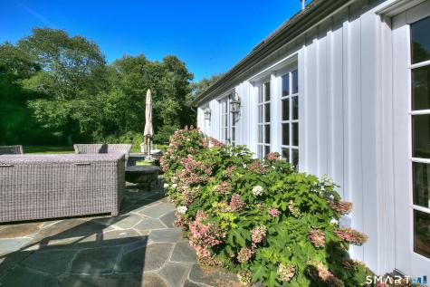 1170 Hillside Road Fairfield CT 06824