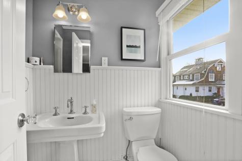 6 Meadowbank Road Greenwich CT 06870