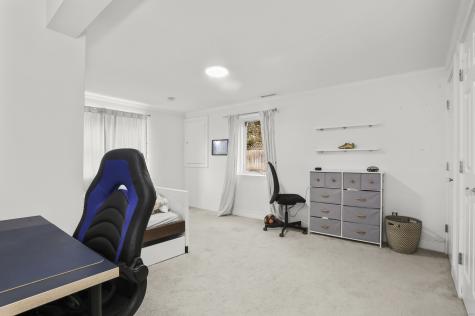 6 Meadowbank Road Greenwich CT 06870