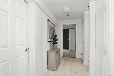 6 Meadowbank Road Greenwich CT 06870