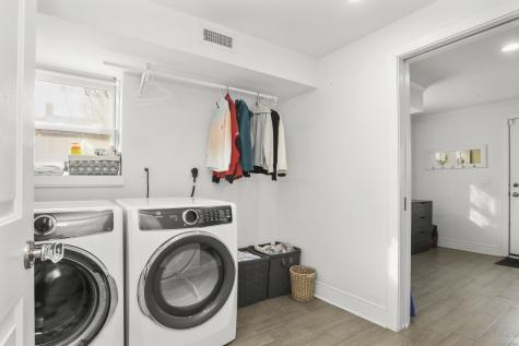 6 Meadowbank Road Greenwich CT 06870