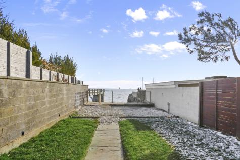 6 Meadowbank Road Greenwich CT 06870