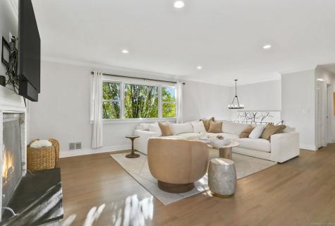 6 Meadowbank Road Greenwich CT 06870