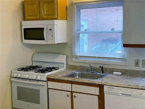 663 Newhall Street Hamden CT 06517