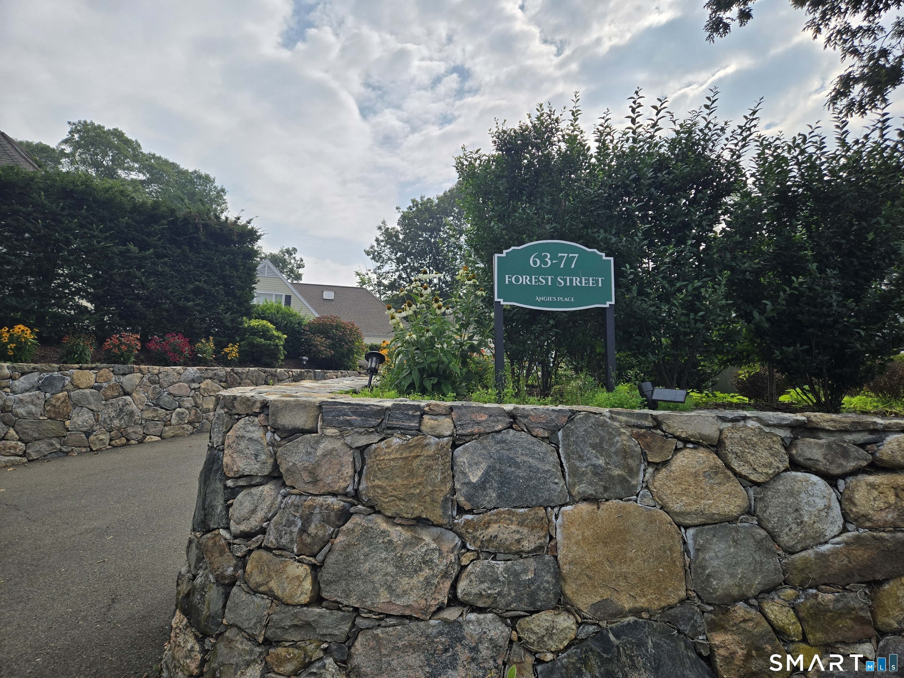 77 Forest Street New Canaan CT 06840