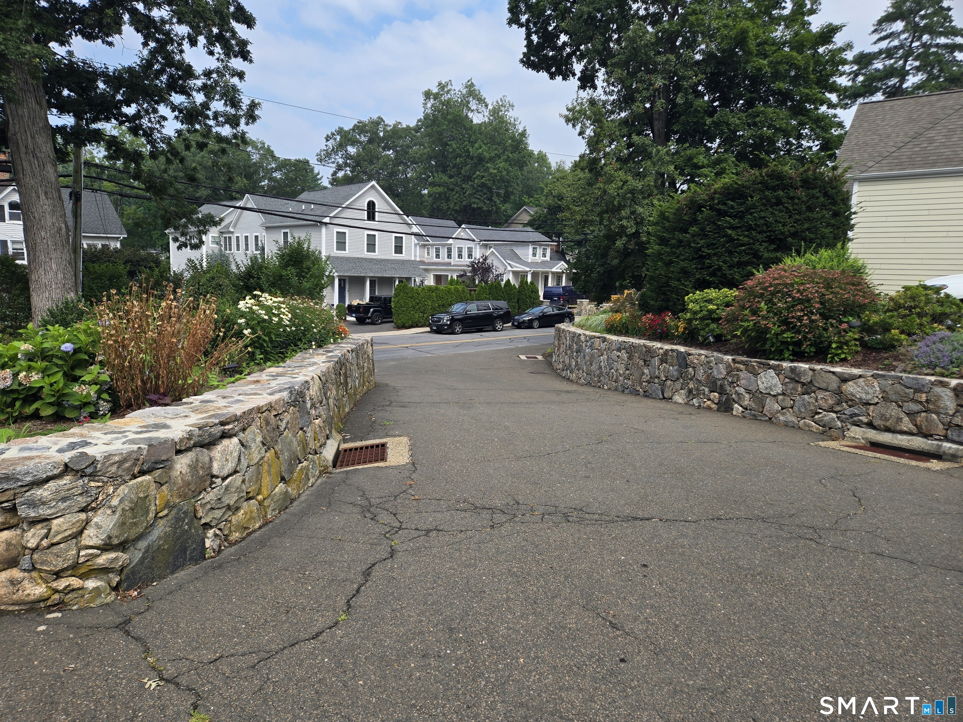 77 Forest Street New Canaan CT 06840