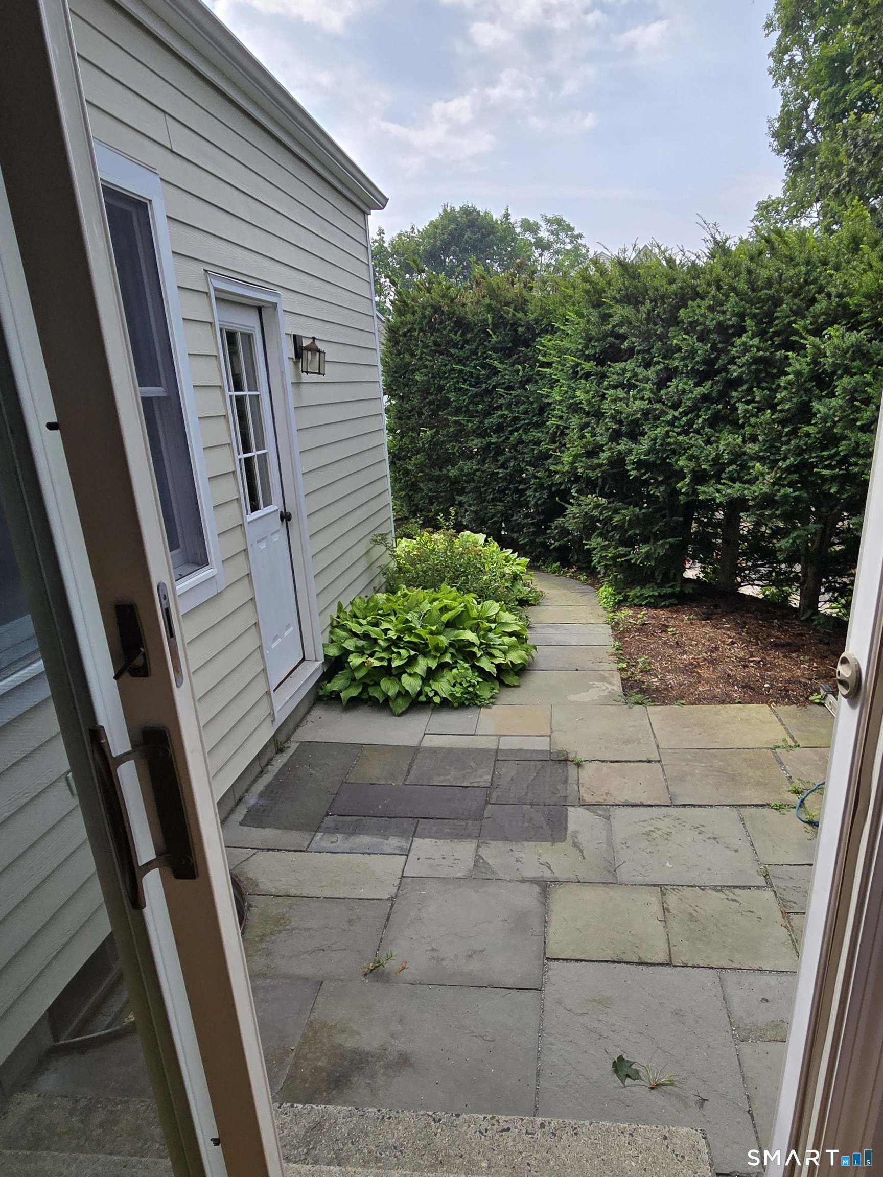 77 Forest Street New Canaan CT 06840