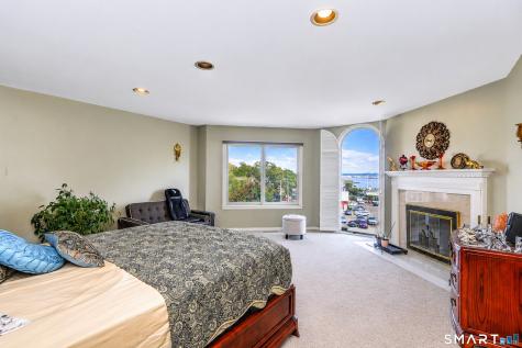 10 Harbour Close Unit 10 New Haven CT 06405