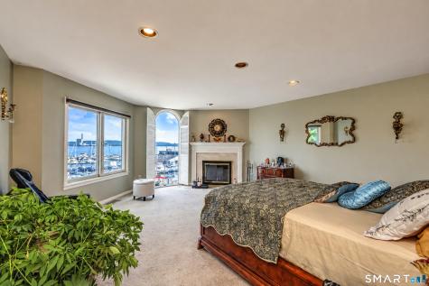 10 Harbour Close Unit 10 New Haven CT 06405