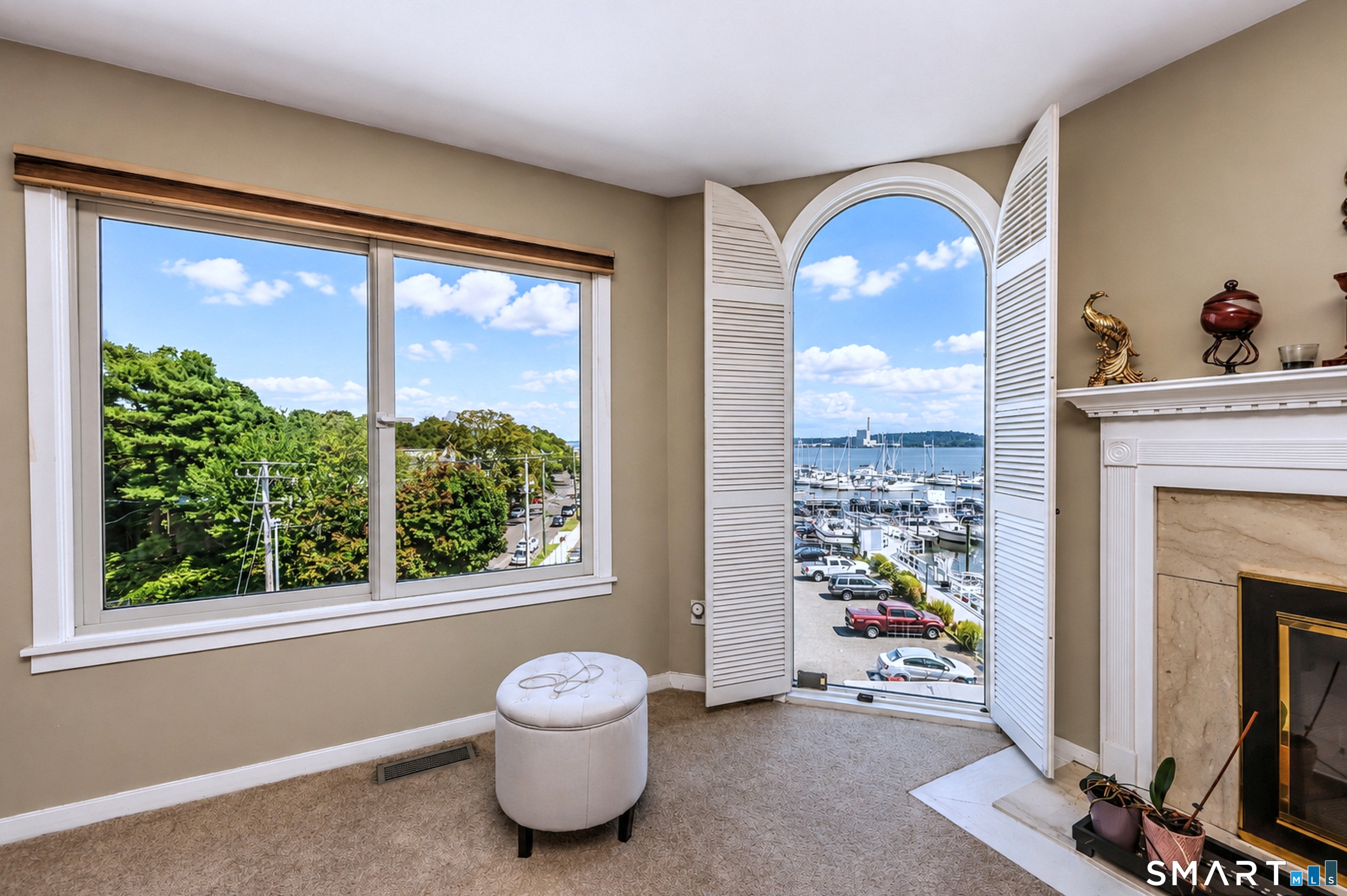 10 Harbour Close Unit 10 New Haven CT 06405