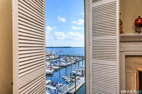 10 Harbour Close Unit 10 New Haven CT 06405