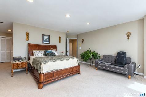 10 Harbour Close Unit 10 New Haven CT 06405