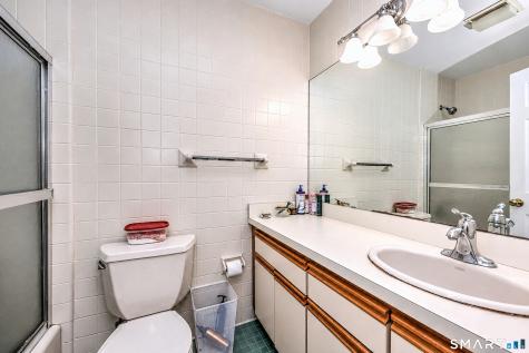 10 Harbour Close Unit 10 New Haven CT 06405
