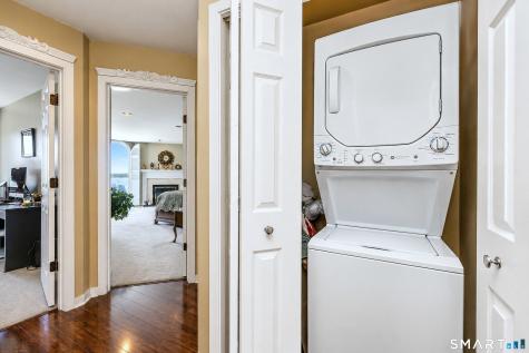 10 Harbour Close Unit 10 New Haven CT 06405