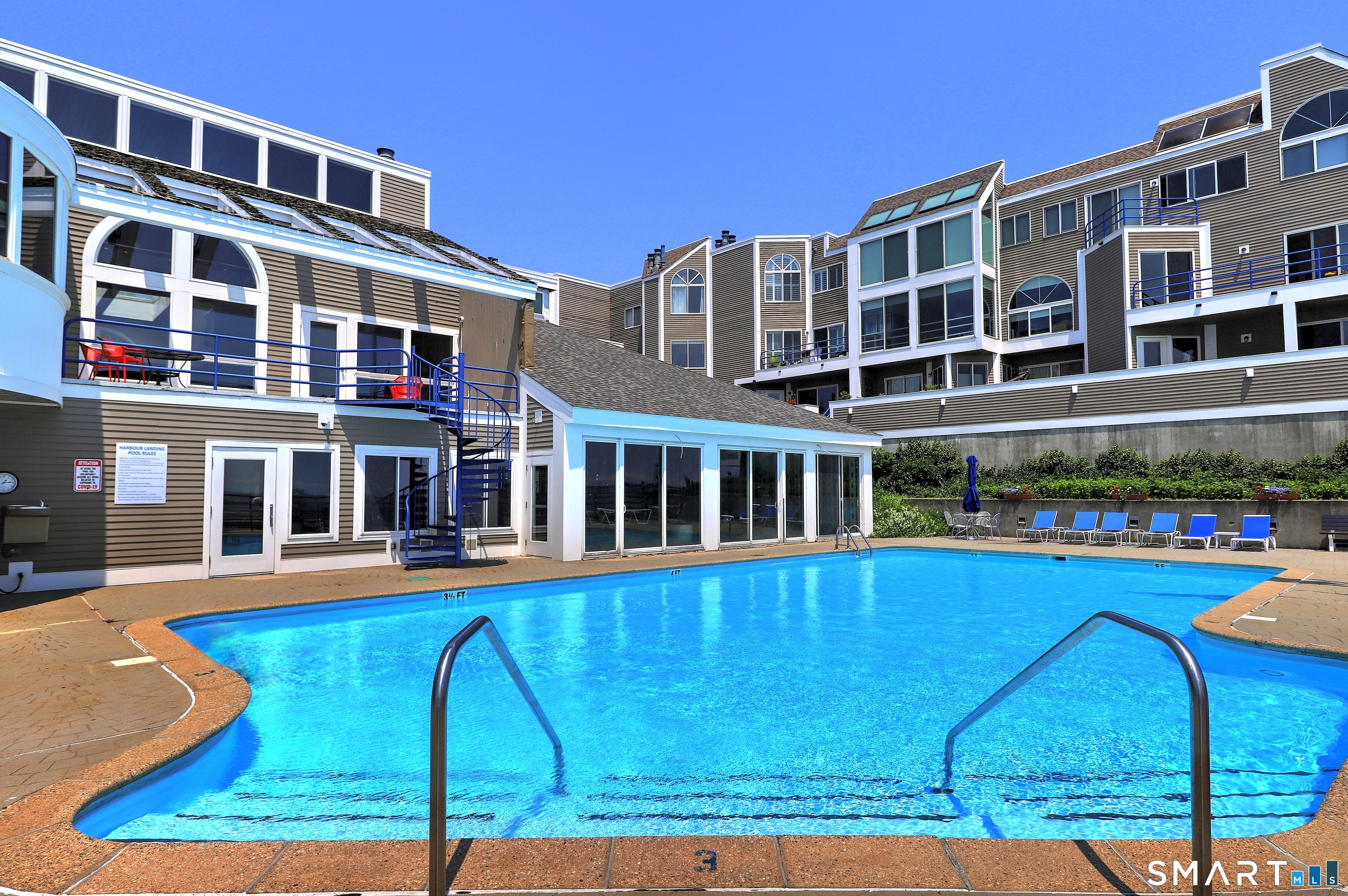 10 Harbour Close Unit 10 New Haven CT 06405