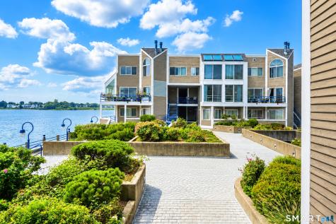 10 Harbour Close Unit 10 New Haven CT 06405
