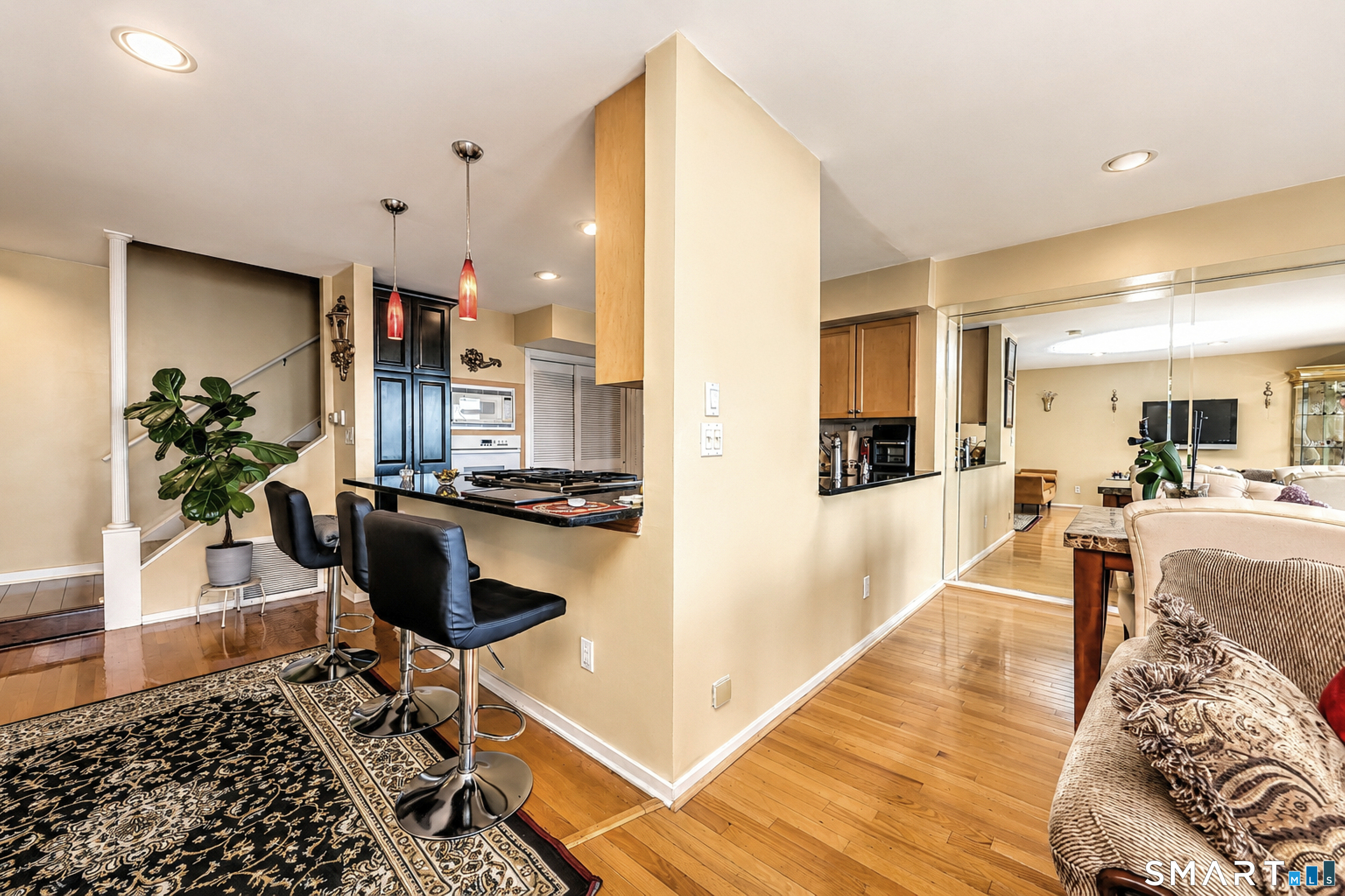 10 Harbour Close Unit 10 New Haven CT 06405