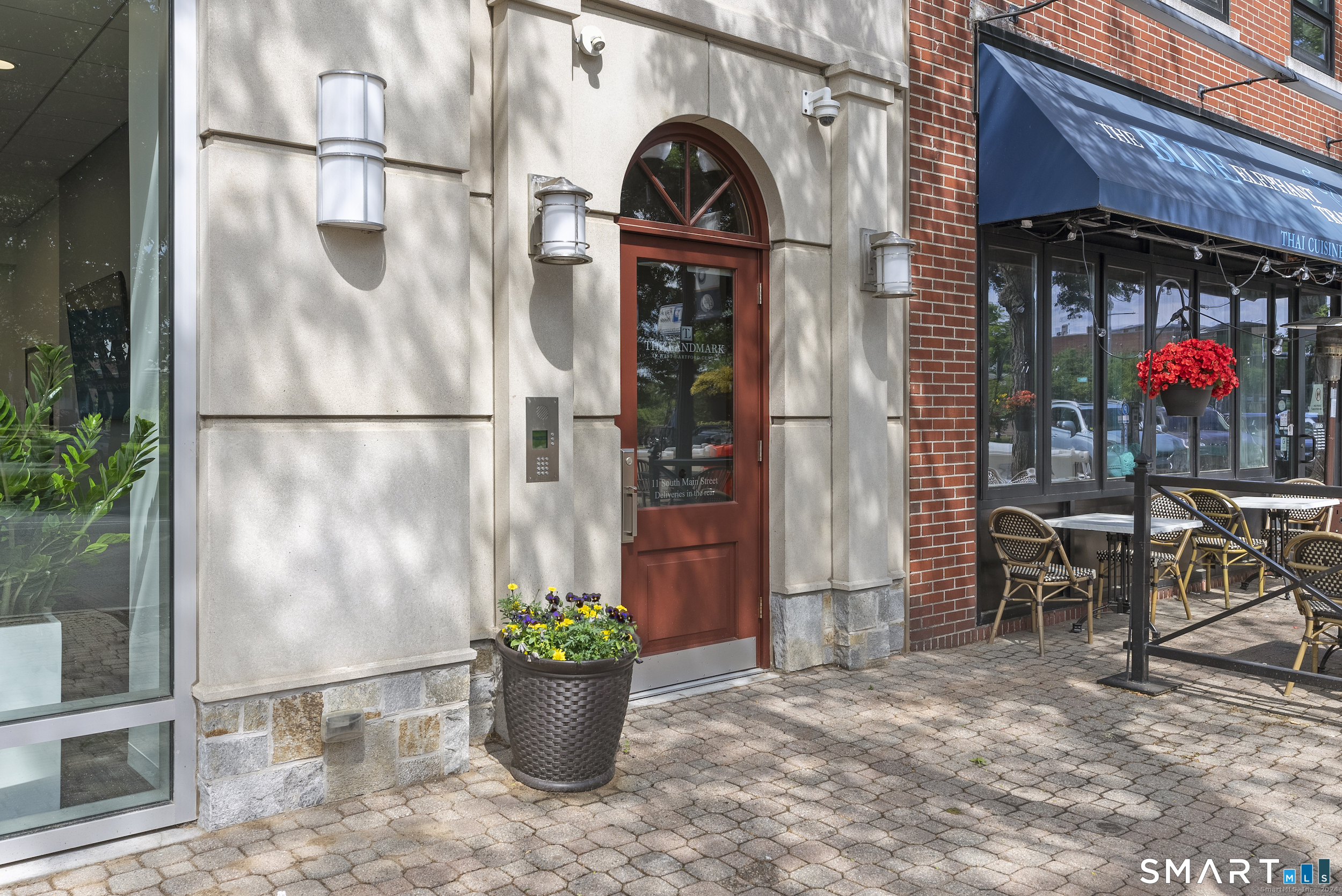 11 South Main Street West Hartford CT 06107