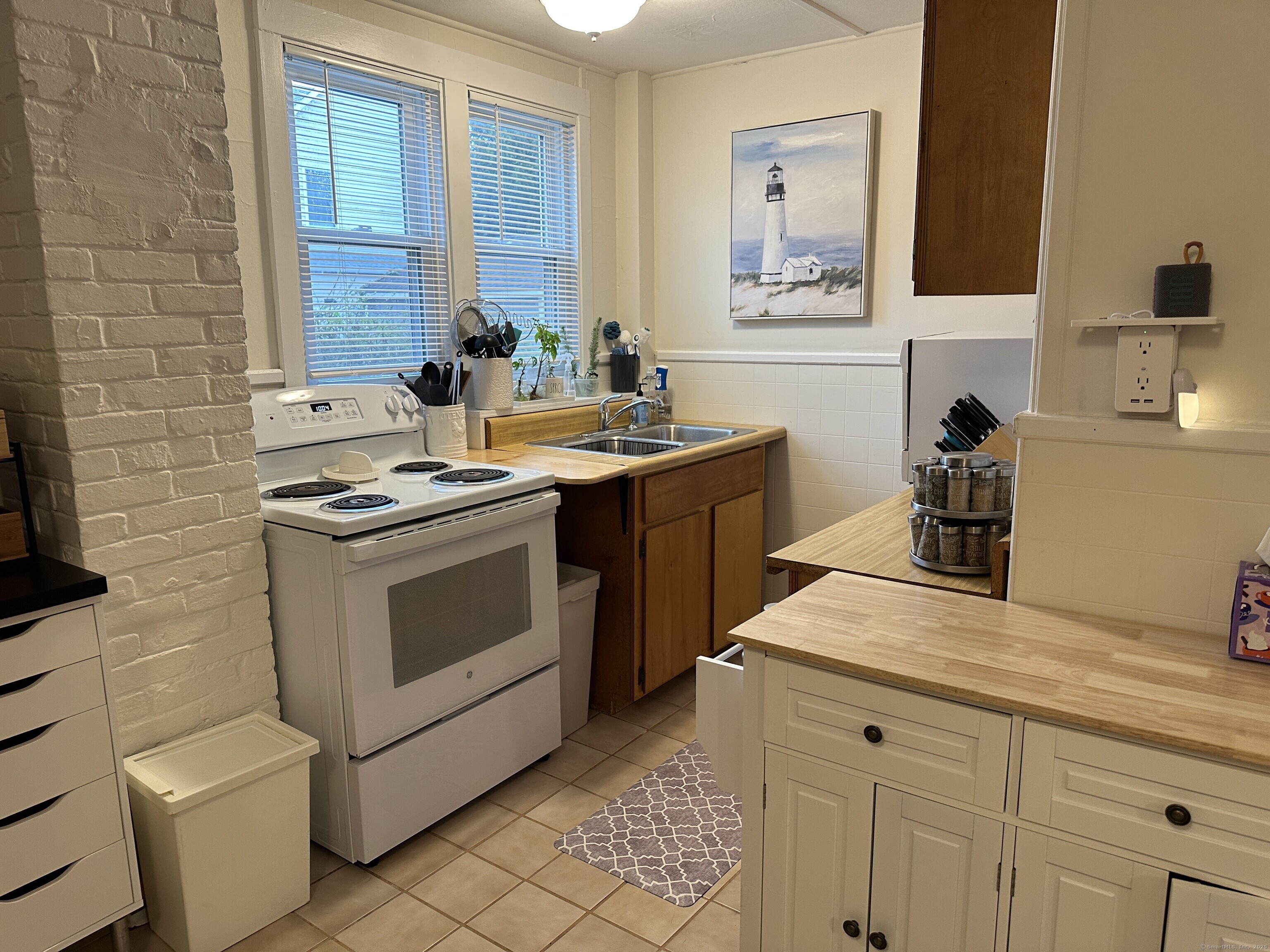 33 Sybil Avenue Branford CT 06405