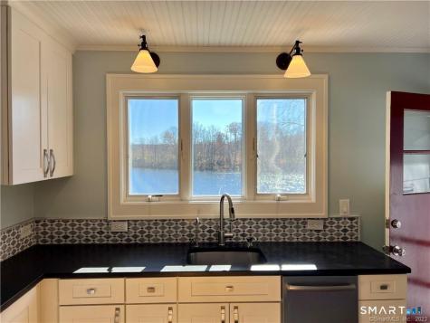 75 Portland Avenue Redding CT 06896