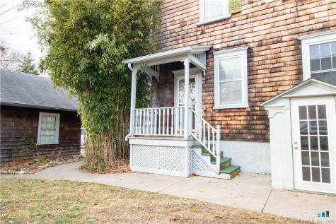 883 Montauk Avenue New London CT 06320
