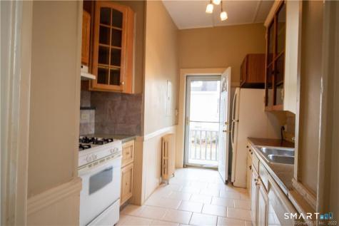 883 Montauk Avenue New London CT 06320