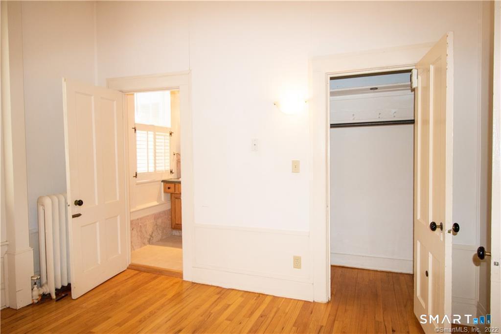 883 Montauk Avenue New London CT 06320