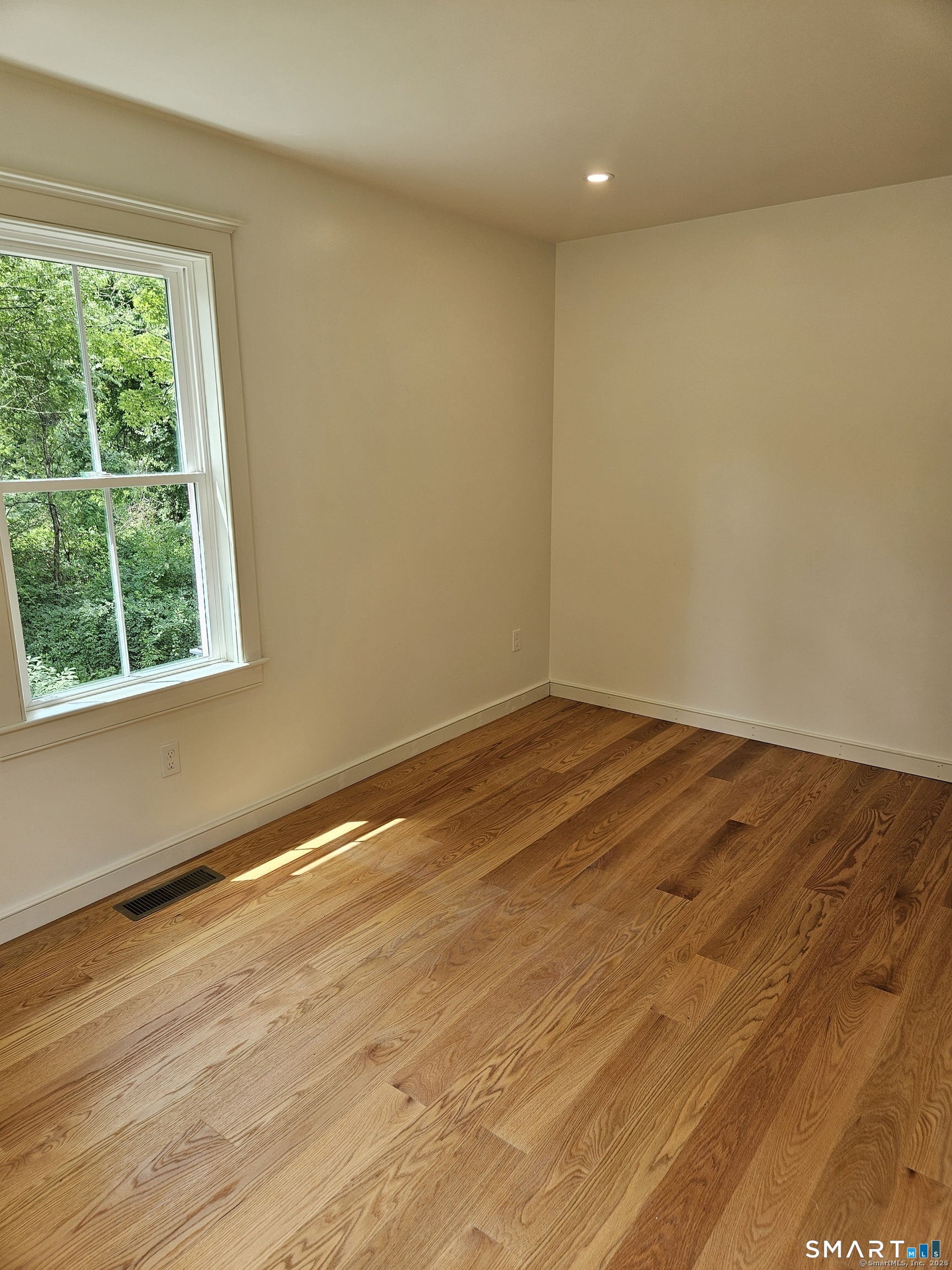 15 North Brook Street Hampton CT 06247