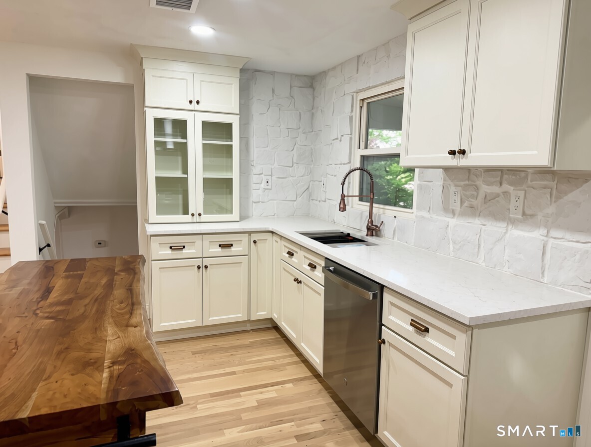 51 Birchwood Road Monroe CT 06468