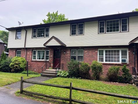 8 Canterbury Lane Clinton CT 06413
