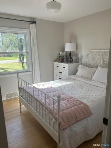 186 Schiller Road Fairfield CT 06825
