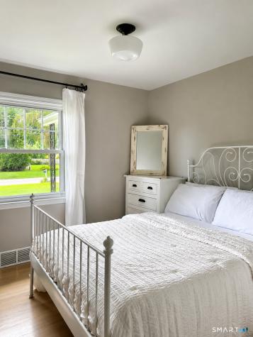 186 Schiller Road Fairfield CT 06825