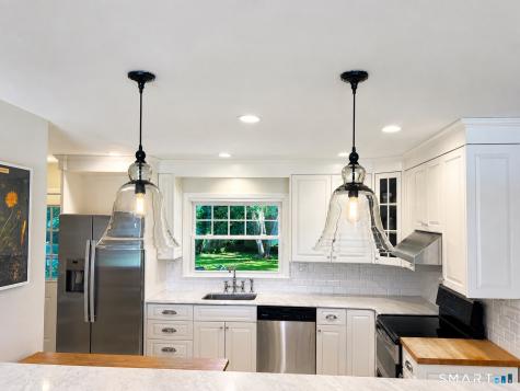 186 Schiller Road Fairfield CT 06825