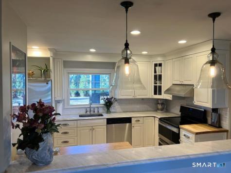 186 Schiller Road Fairfield CT 06825