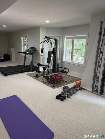 405 Washington Drive Middlebury CT 06762