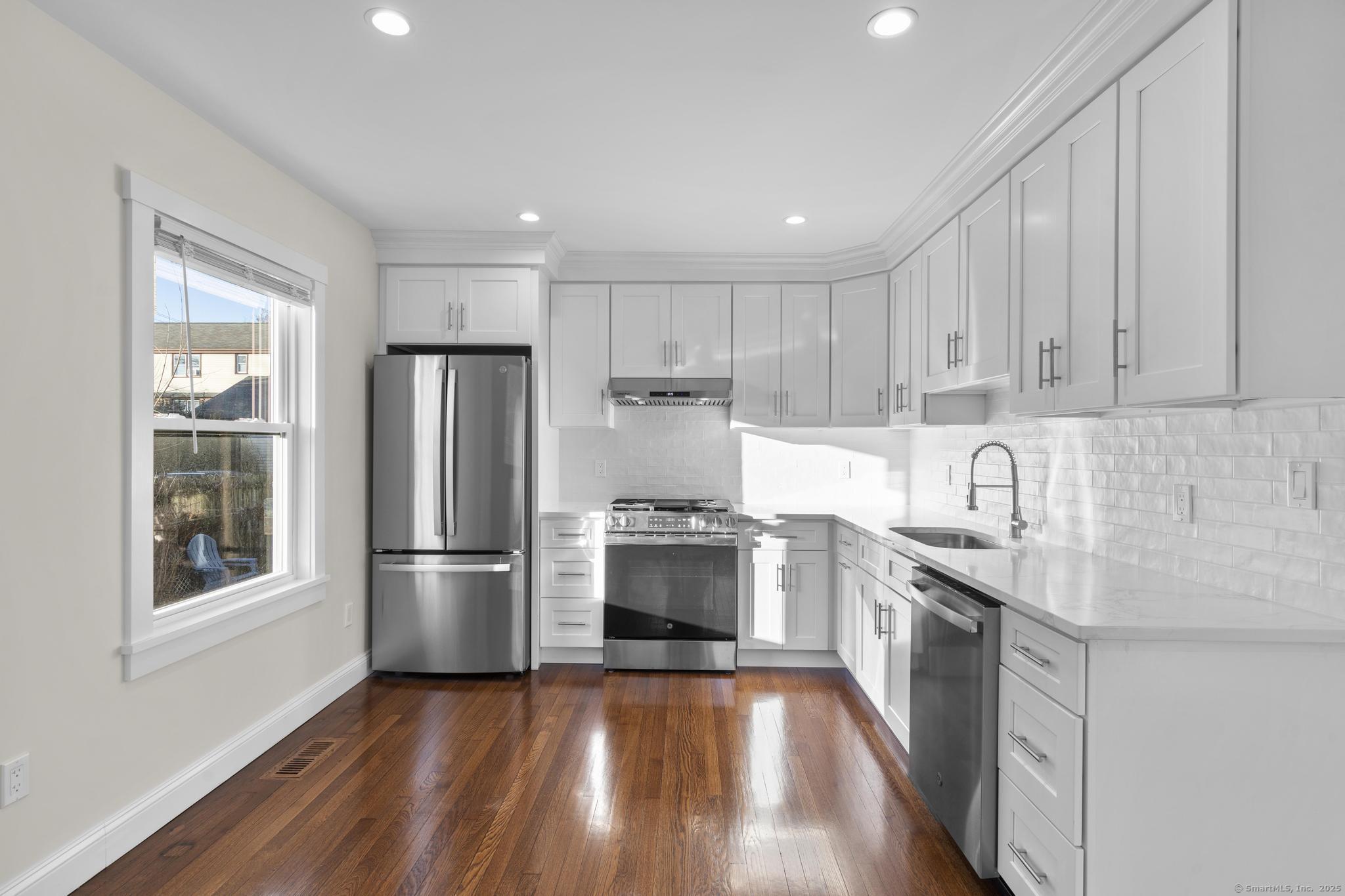 27 Prince Street Fairfield CT 06825