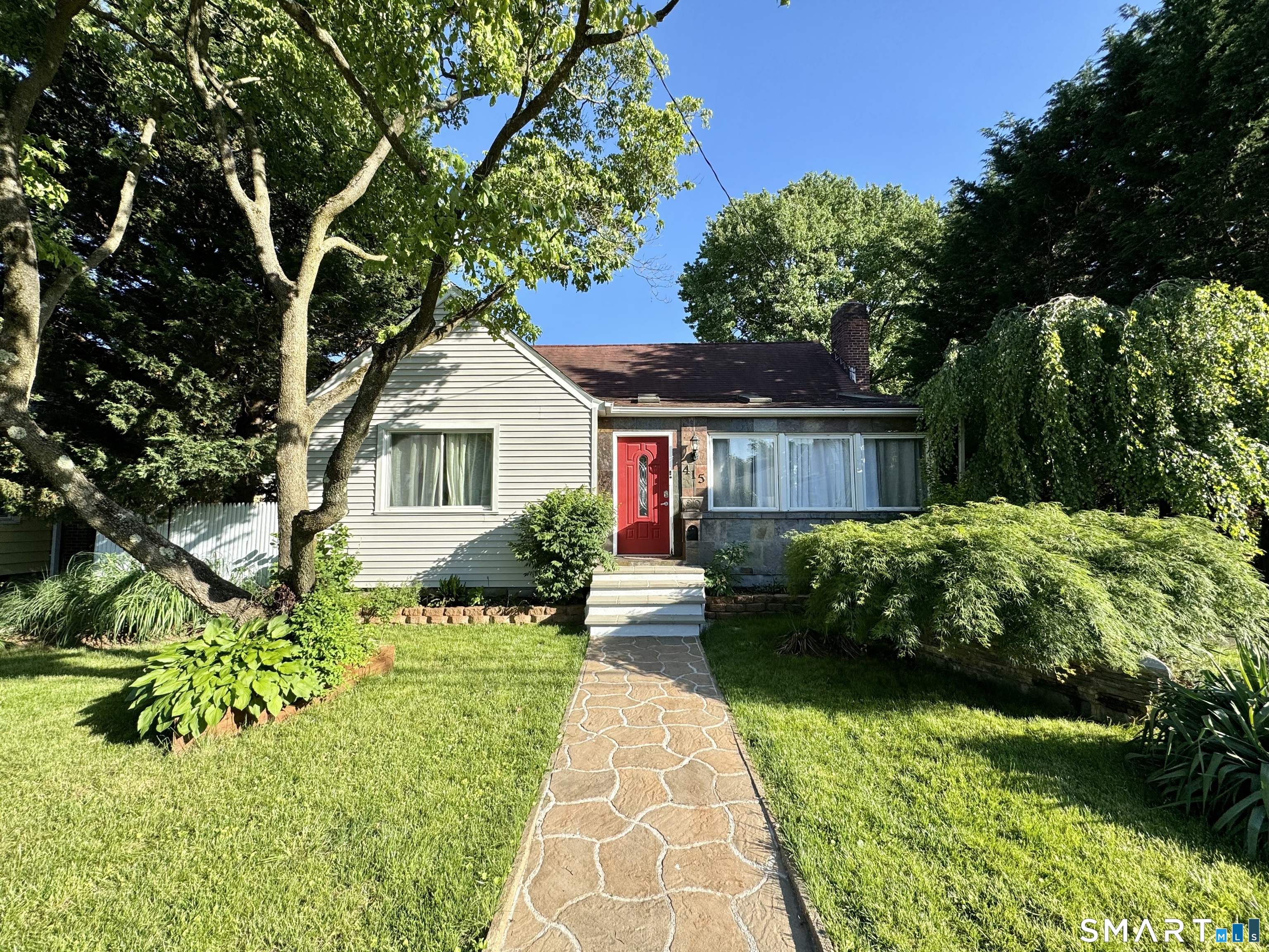 415 Savoy Street Bridgeport CT 06606