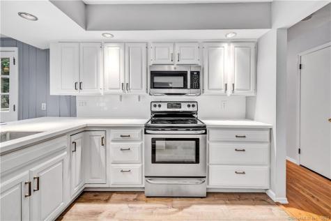 4 Cranbury Woods Road Norwalk CT 06851