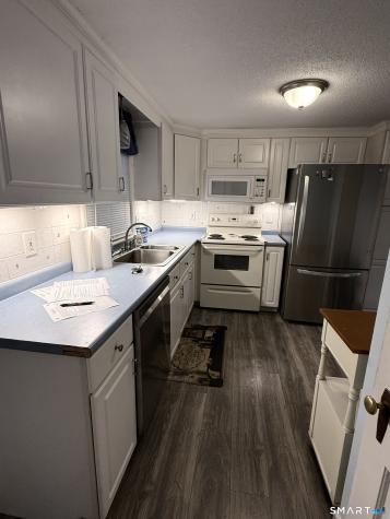 54 Harding Avenue Newington CT 06111
