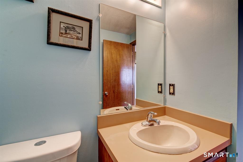 6 Oak Forest Drive Manchester CT 06042