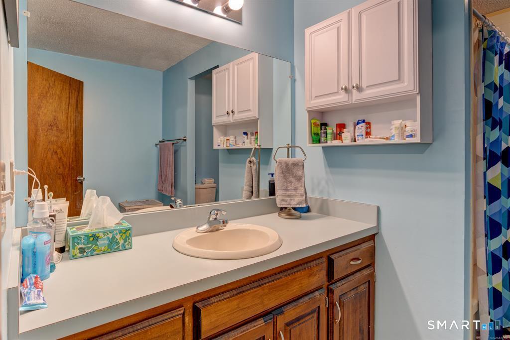 6 Oak Forest Drive Manchester CT 06042
