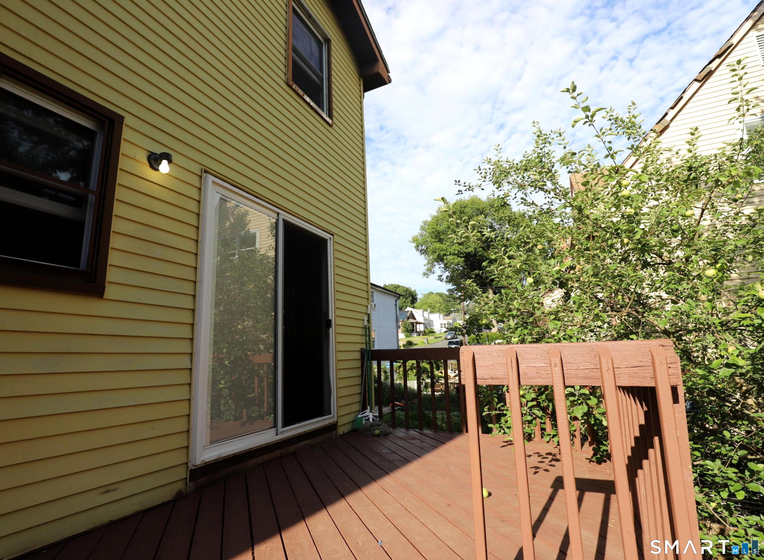 106 Florence Street Manchester CT 06040