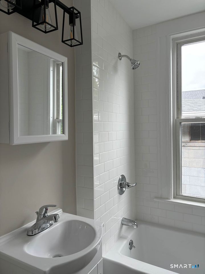 18 Kelsey Street New Britain CT 06051