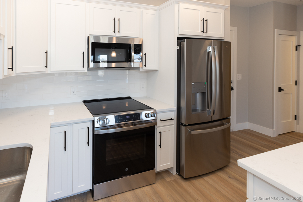 300 Harbour Close New Haven CT 06519