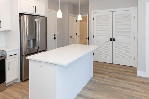 300 Harbour Close New Haven CT 06519