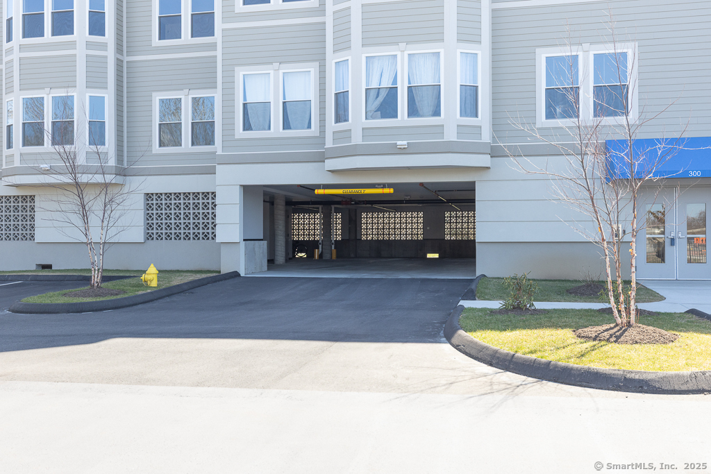 300 Harbour Close New Haven CT 06519