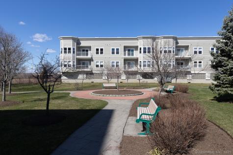 300 Harbour Close New Haven CT 06519