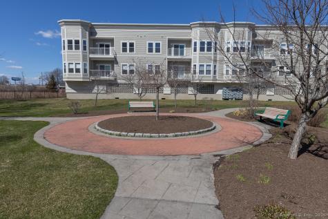 300 Harbour Close New Haven CT 06519