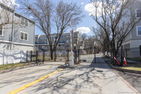 300 Harbour Close New Haven CT 06519