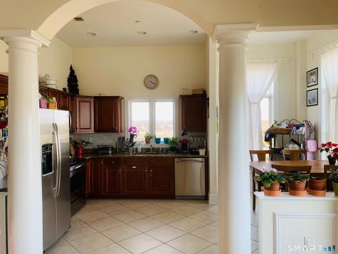 200 Harbour Close New Haven CT 06519
